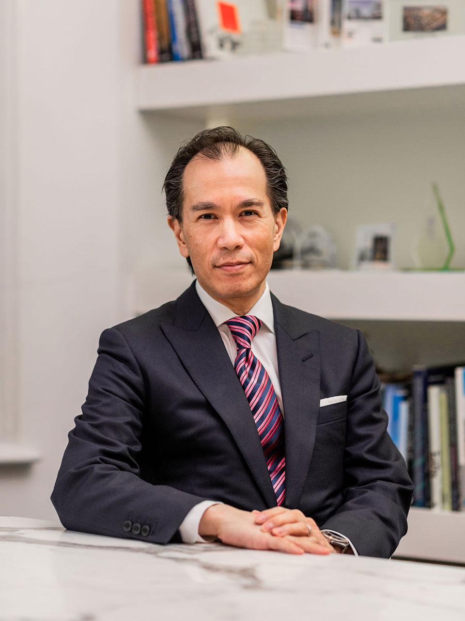 2010: Lloyd Lee partners with John Hitchcox to establish Yoo Capital Management